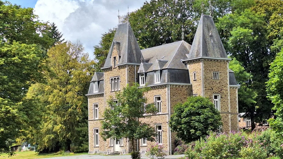 Chateau de Chevron, Belgium